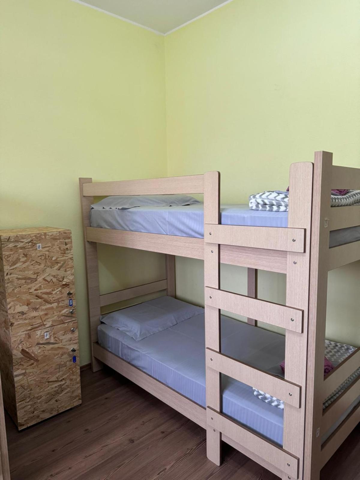 Blissful Hostel Shkodër エクステリア 写真